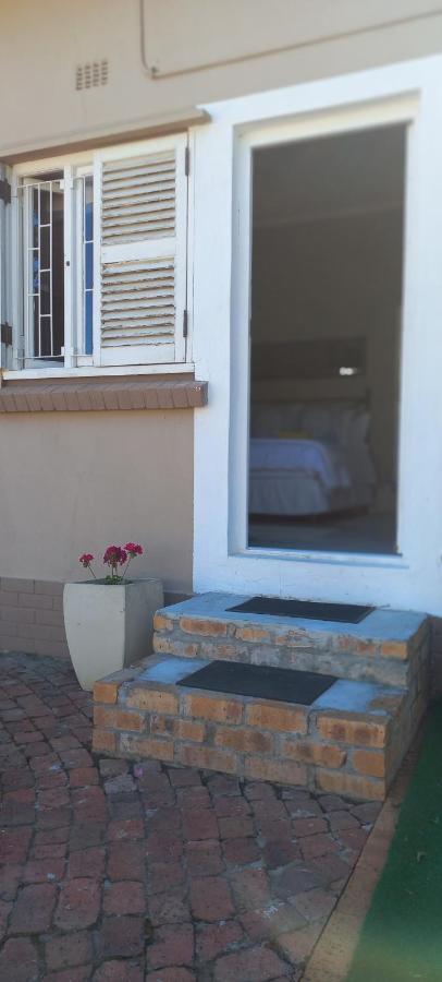 Peony Luxury Room With Wifi And Own Entrance Stellenbosch Ngoại thất bức ảnh